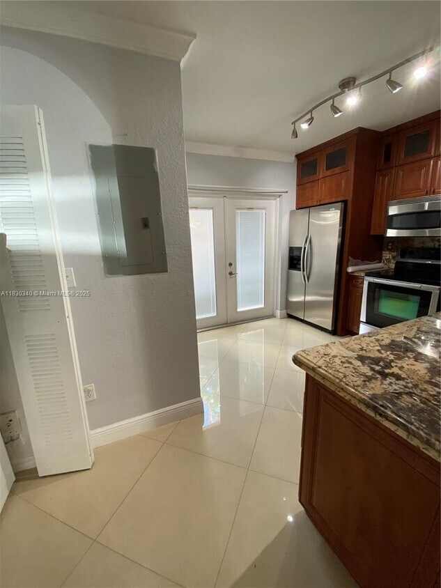 Foto principal - 3503 W 76th St