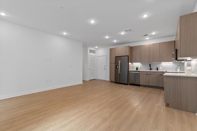 Foto del edificio - 4802 S Congress Ave