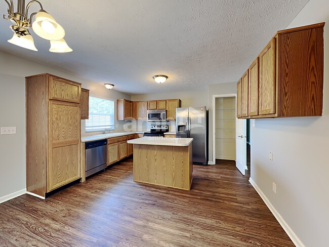 Building Photo - 5956 Crosscut Ln