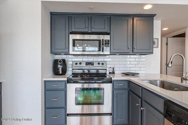 Foto del edificio - 10605 Meeting St