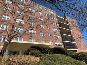Building Photo - 415 Claremont Ave
