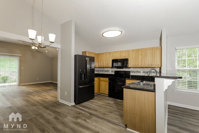 Building Photo - 4845 Silverdene St