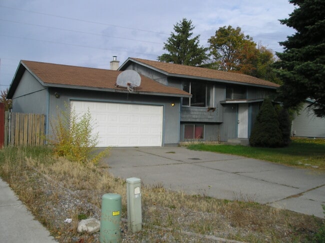 Building Photo - 15217 E 2nd Ave