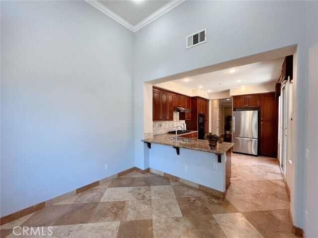 Building Photo - 134 Chantilly