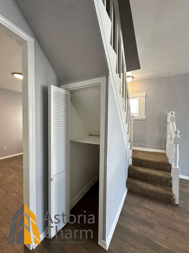 Foto del edificio - 3 Bedroom End Unit near Coppin State with Fenced Yard