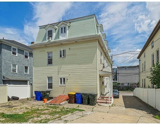Building Photo - 112 Seabury St