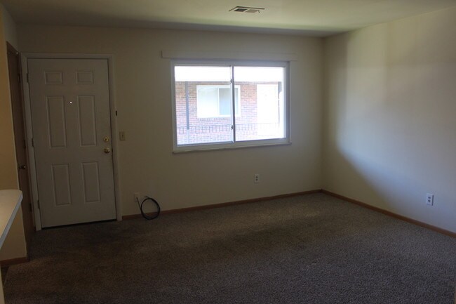 Front room - 357 E 14th Ave