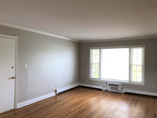 Building Photo - 3400 Maple Ave