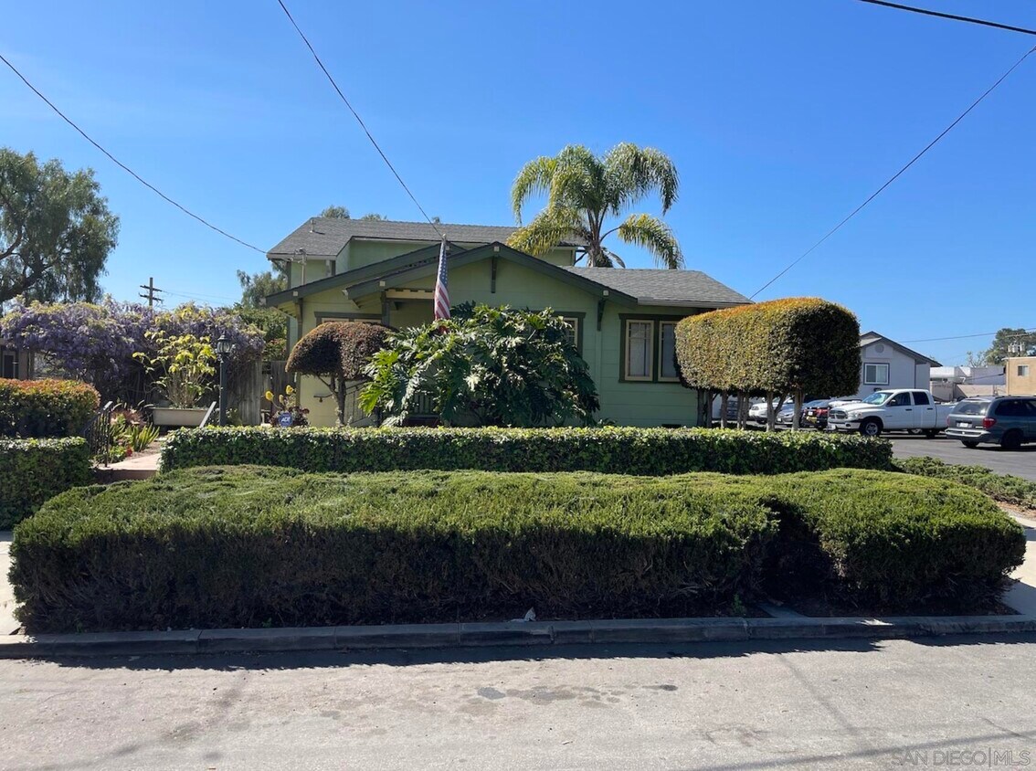 Primary Photo - 270 Madrona St