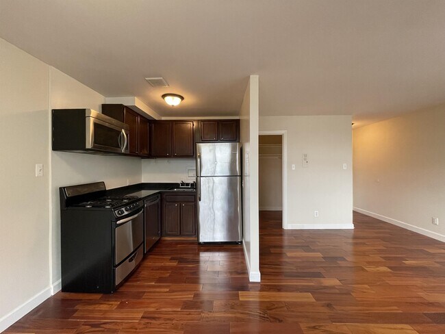 Foto del edificio - 3000 7th St NE
