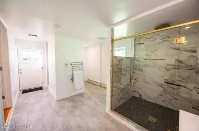 Building Photo - 24b Thacher St