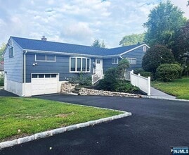 Building Photo - 18 Hillside Terrace