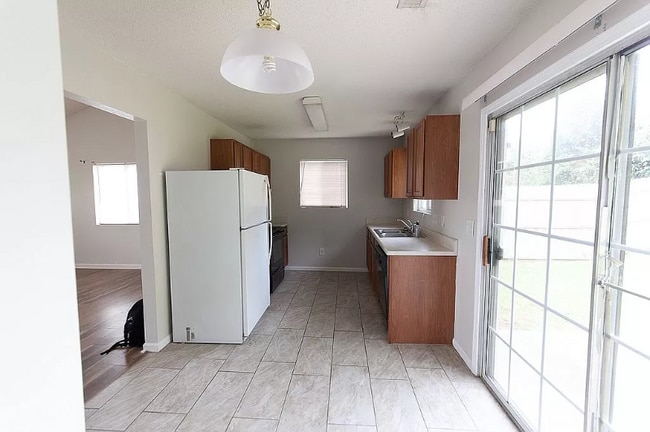 Building Photo - 3905 Shepway Loop