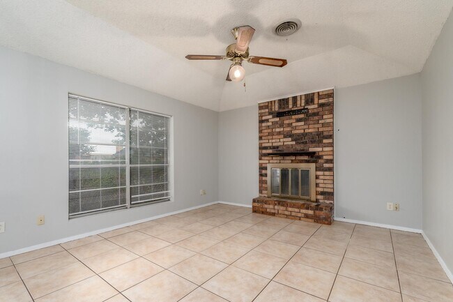 Foto del edificio - 330 Somerset Pl