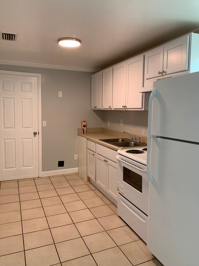 Foto del edificio - 2327 Ernest St