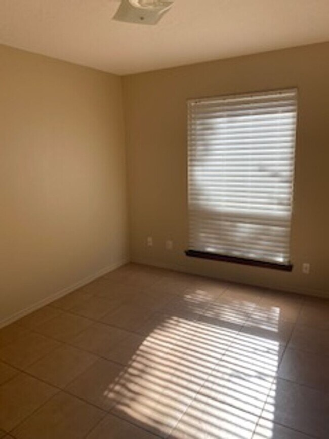 Foto del edificio - MENAUL12240