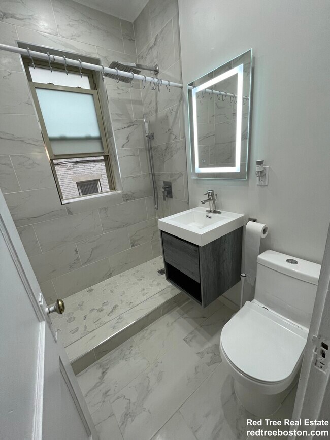 Foto del edificio - 1673 Commonwealth Ave