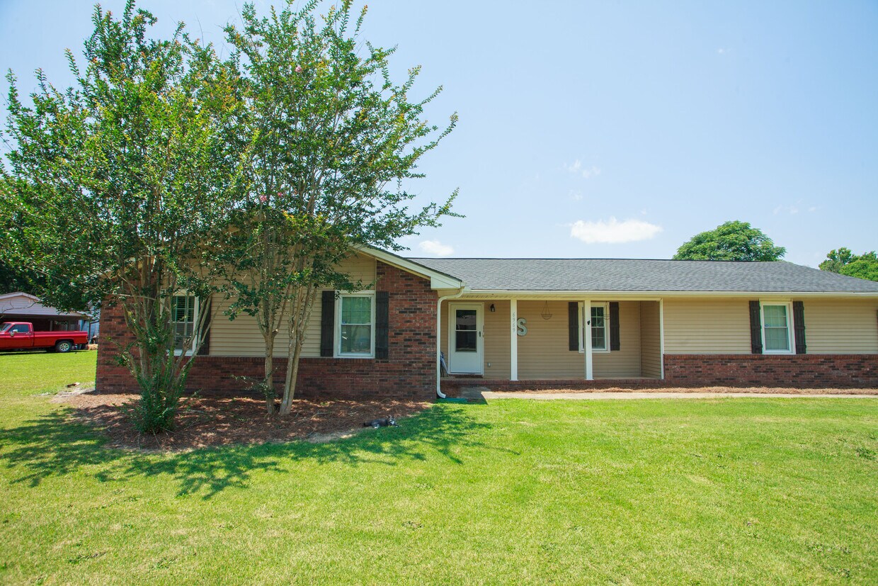 Primary Photo - 6969 Andalusia Dr