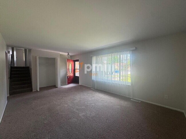 Foto del edificio - 9817 Fillmore St