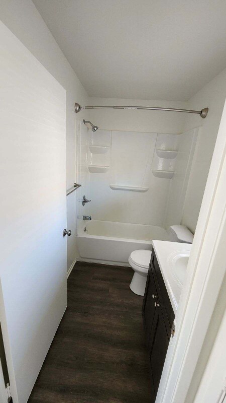 Foto del edificio - 663 W 5th St