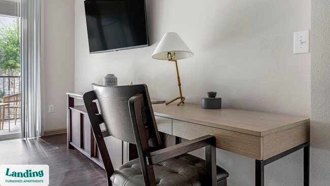 Foto del edificio - 7602 Luskey Blvd