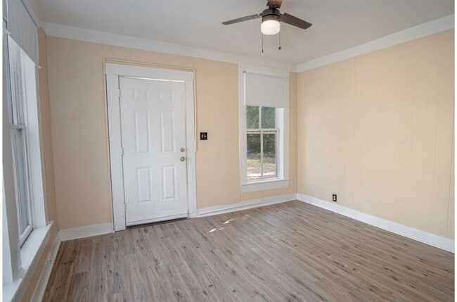 Photo - 111 S Olive St Apartment