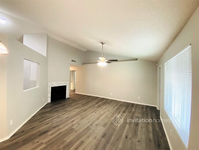 Building Photo - 3841 W Folley St