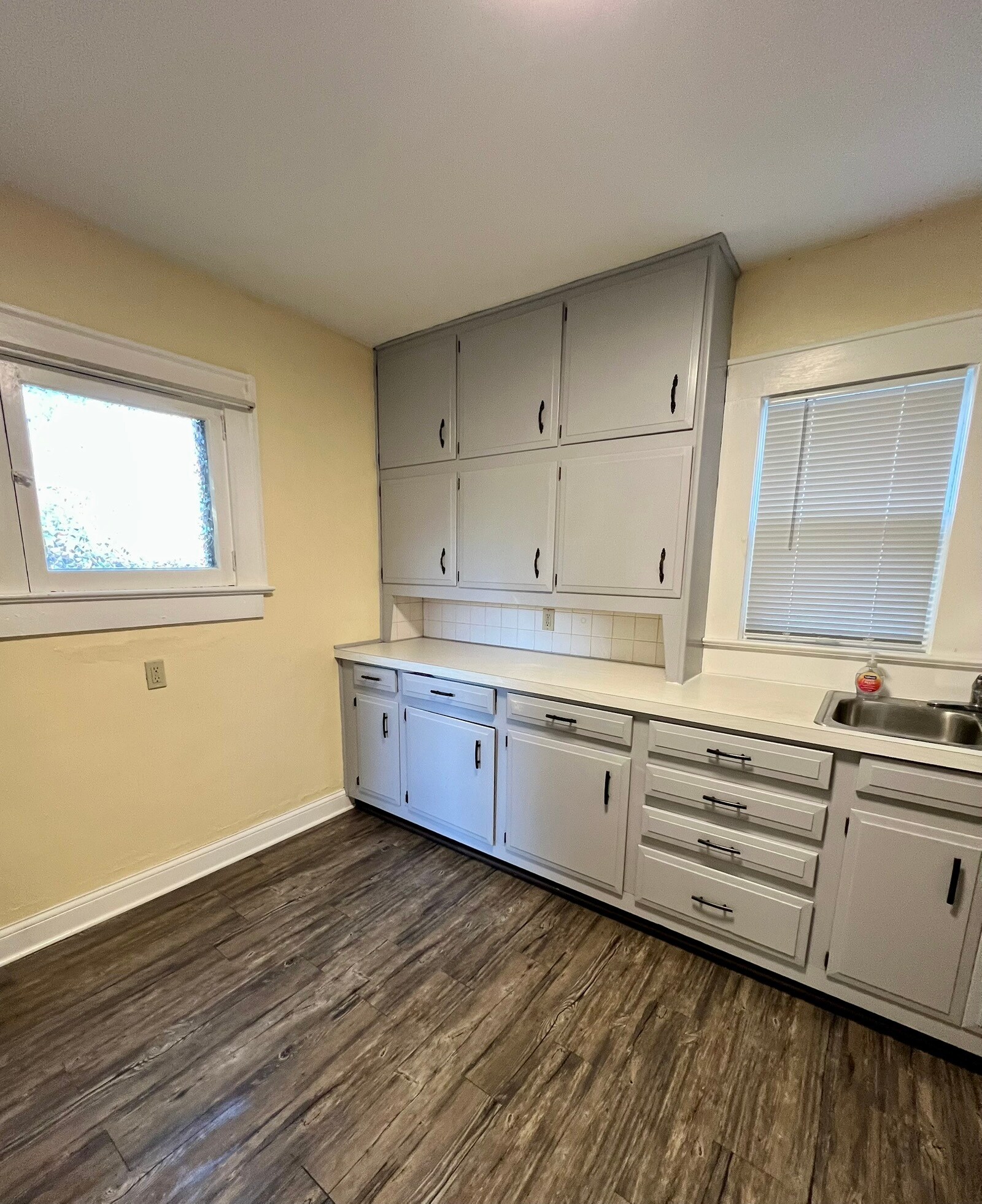 1116 Murray Ave Akron, OH 44310 – photo 3
