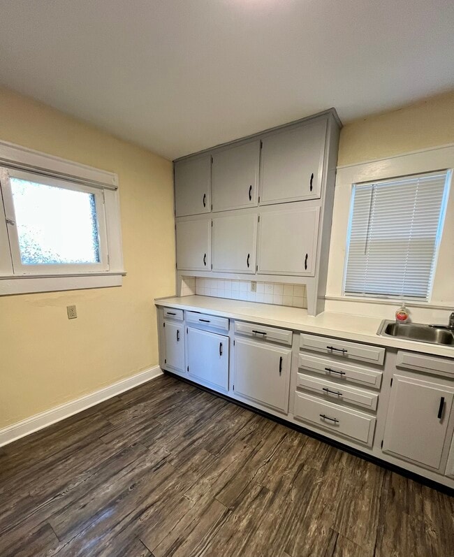 Building Photo - 1116 Murray Ave