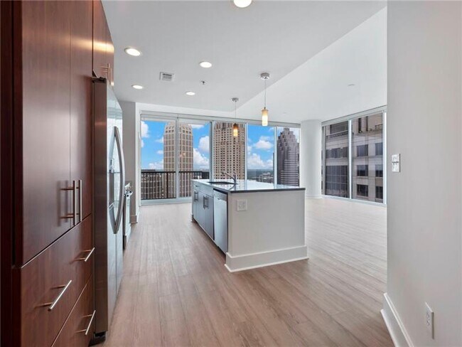 Building Photo - 1080 Peachtree St NE