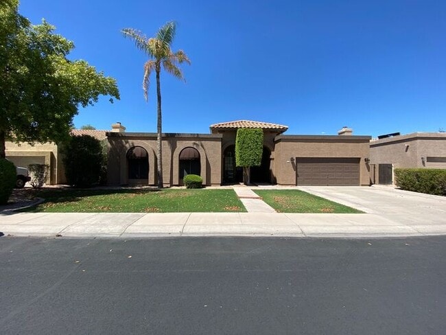 Building Photo - Very nice single level home