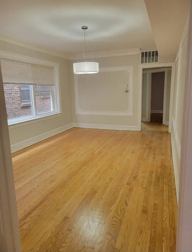 Building Photo - 8143 S Evans Ave