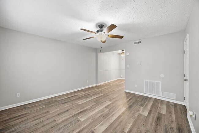 Foto del edificio - 305 Lake St