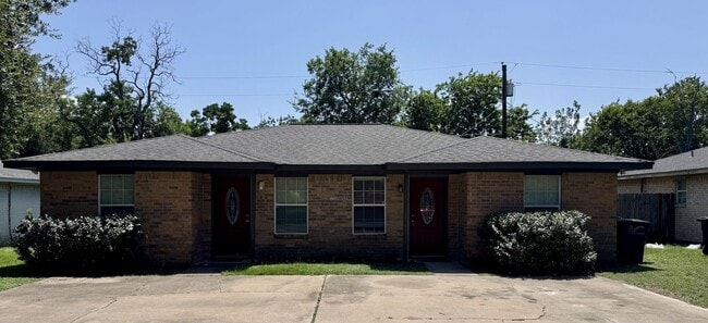 College Station -2 Bedroom 1 Bath duplex, ... - College Station -2 Bedroom 1 Bath duplex, ... House