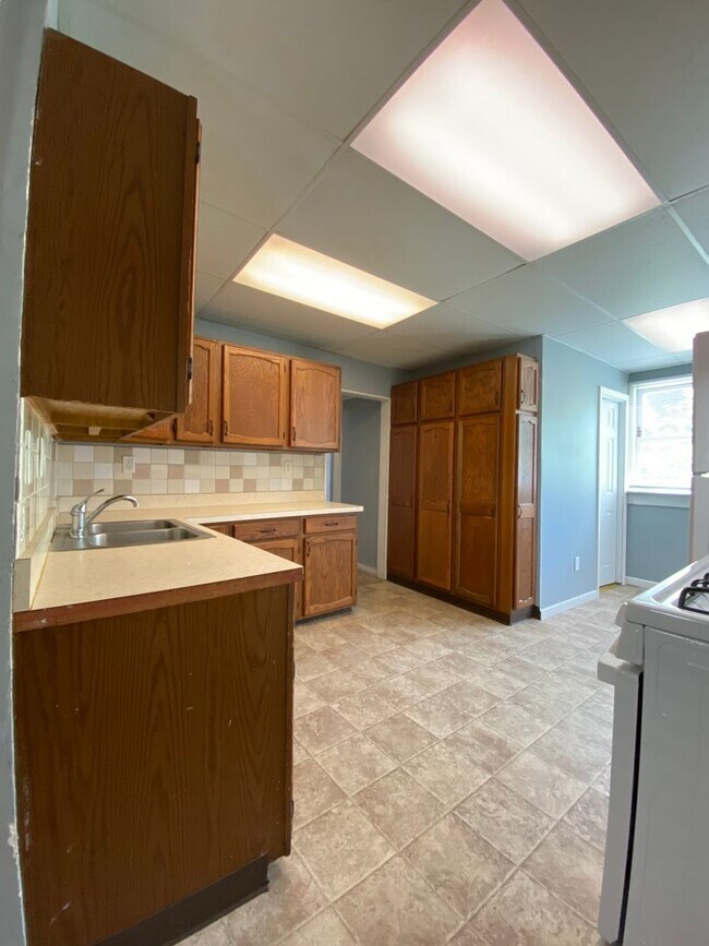 Foto del edificio - 505 Dewey Ave