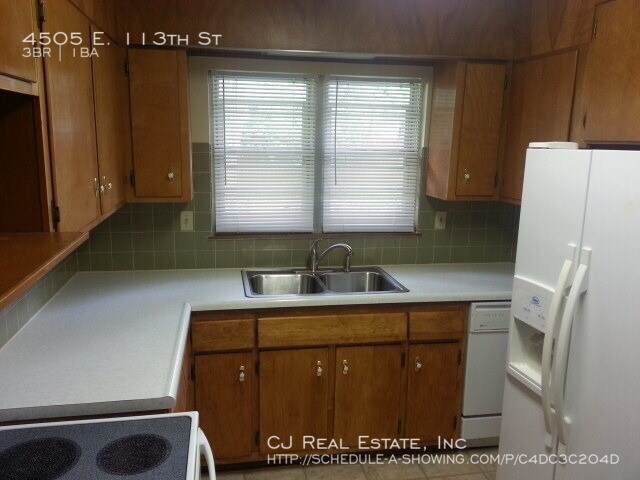 Foto del edificio - 4505 E 113th St