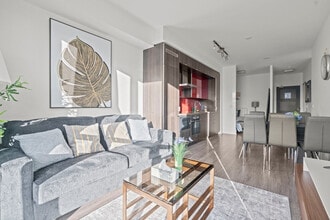 Building Photo - 299 Front St W