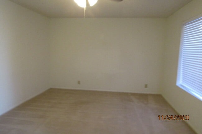 Building Photo - Sunland Village East 55+ Community