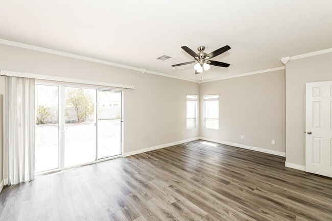 Building Photo - 9586 Lavarun Ct
