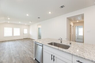 Building Photo - 31322 Harp Rdg