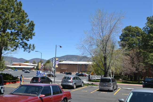 Building Photo - University Meadows Condo For Rent