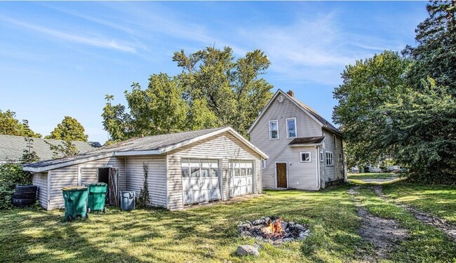 Building Photo - 431 22nd St N