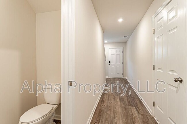 Building Photo - 4107 Garrison Ln