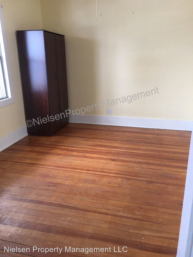 Building Photo - 2 br, 1 bath House - 1007 Waukesha