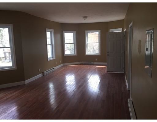 Building Photo - 293 Belmont St