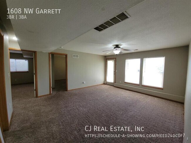 Foto del edificio - 1608 NW Garrett Dr