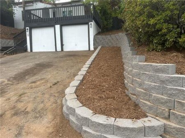 Building Photo - Secluded & Spacious La Mesa home available...