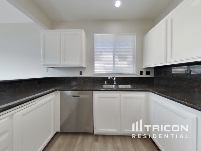 Building Photo - 1421 Tillman Street Suisun City CA