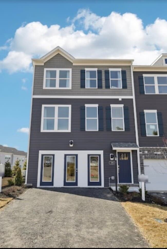 Building Photo - 164 Sweetwater Dr
