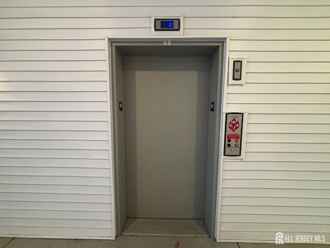 Foto del edificio - 30308 Radford Ct